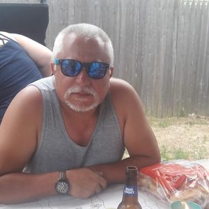 Meet your Posher, Manuel